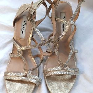 Nina formal heel size 7.5